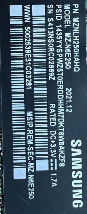 Memorie SSD Western Digital PCE-I 4.0 & SSD Samsung EVO 860 SATA III
