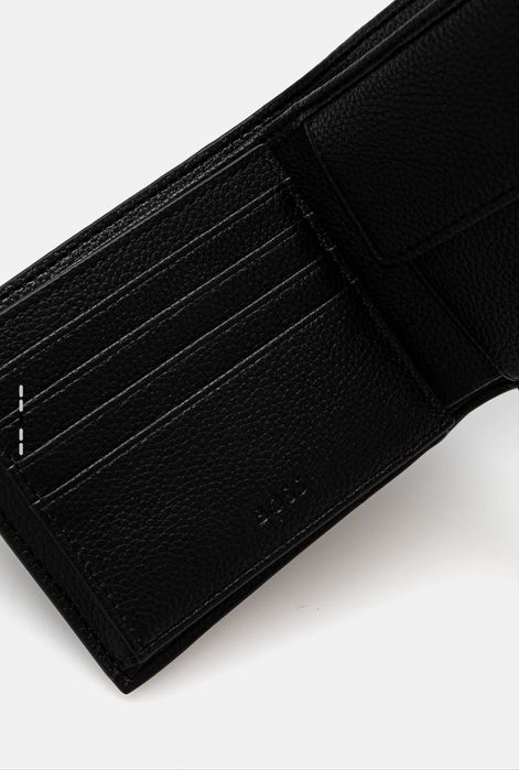 Портмоне BOSS чисто ново