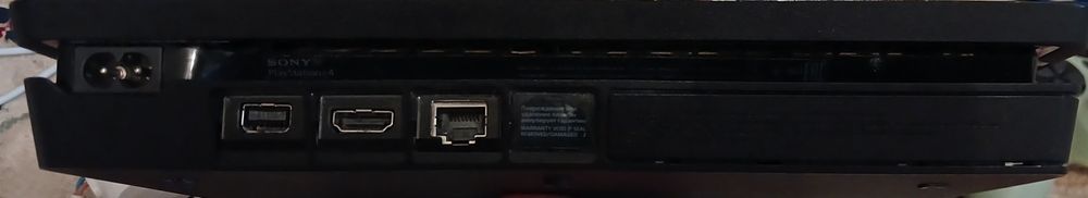 PS 4 Slim.           .