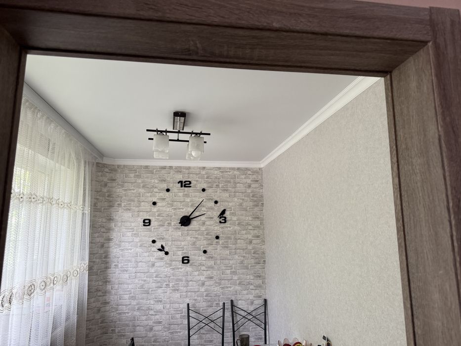 Продам трехкомнатную квартиру