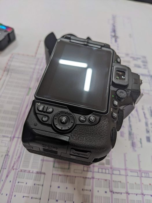 Nikon D5600 и объектив Nikon 17-55 f2.8