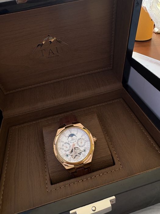 Tau Watch сағаты