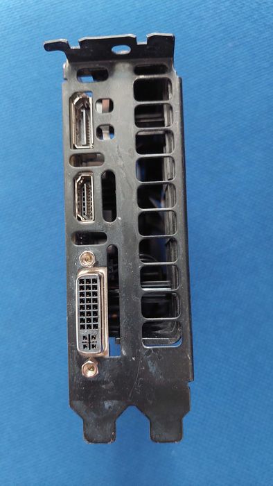 Placa video GTX 750 Ti Nvidia PCI nu necesita alimentare suplimentara