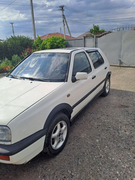ПРОДАМ СРОЧНО Гольф- 3 1992г,срочно!