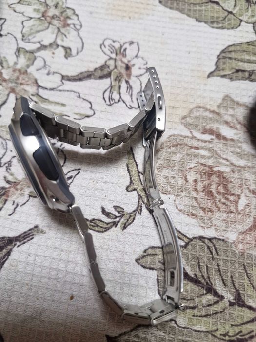 Продава се часовник Casio AW-80