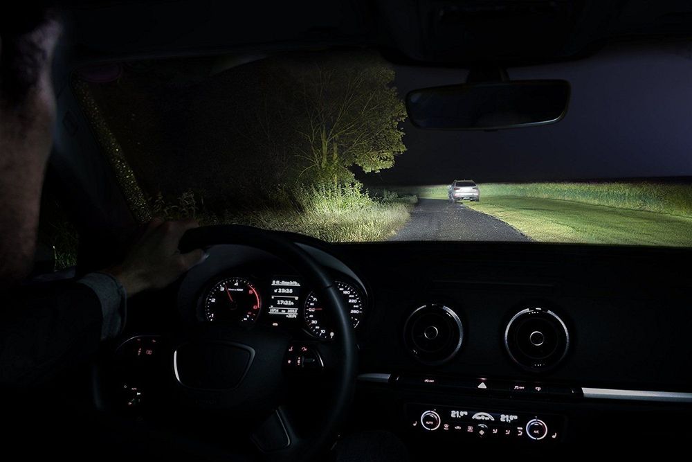 Set 2 becuri auto cu halogen pentru far Philips X-tremeVision Pro150 H7 12V 55W PX26D - 3400K; 1500lm 12972XVPS2