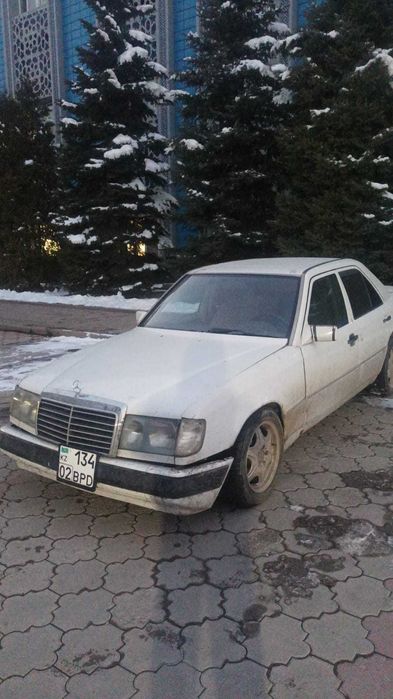 Mercedes-benz E200 Мерседес 900.000