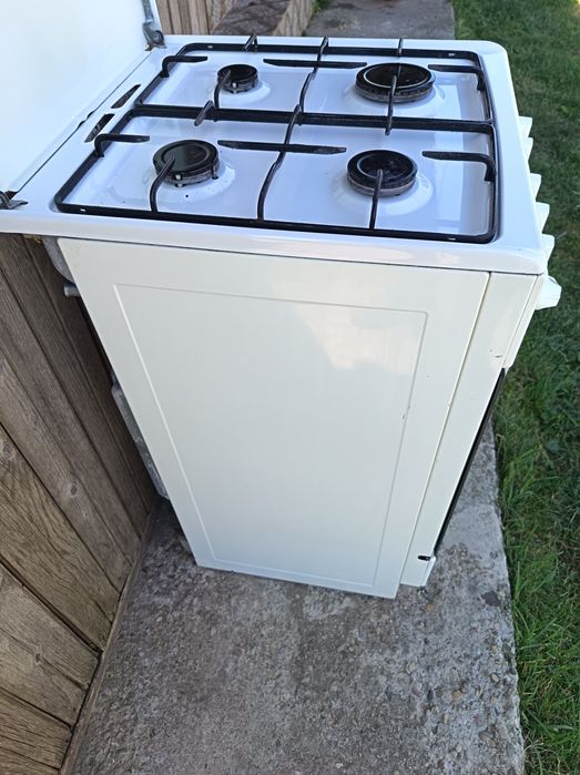 Aragaz zanussi in stare f  buna