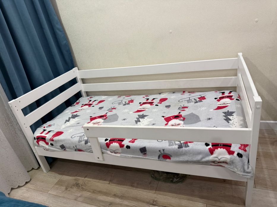 Кровать детская 1.6*0.8