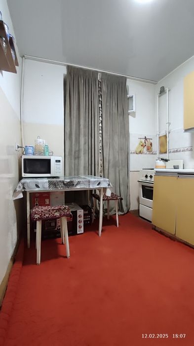 Assalomu alaykum srochna 1 xonali uy sotiladi,shahar markazida 53 000