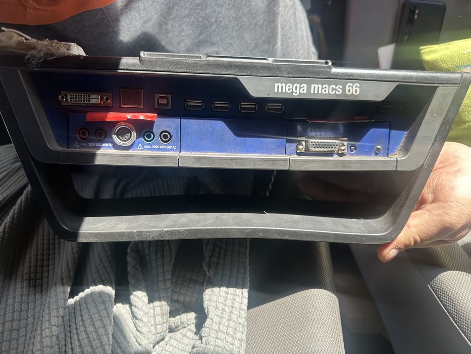 Diagnosa auto profesional mega macs 66