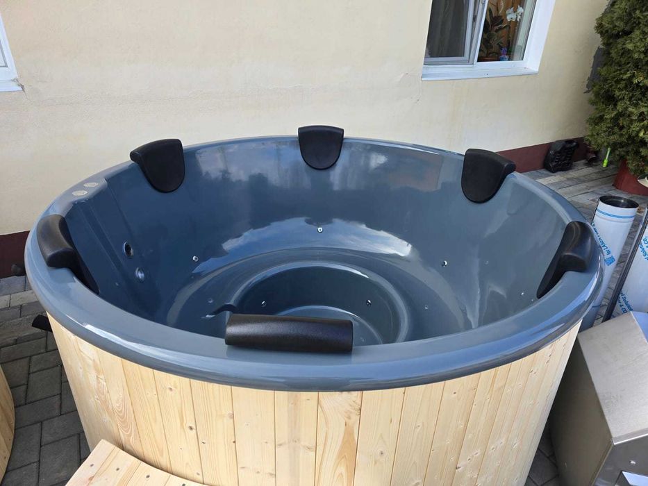 Jacuzzi Ciubar din fibra de sticla