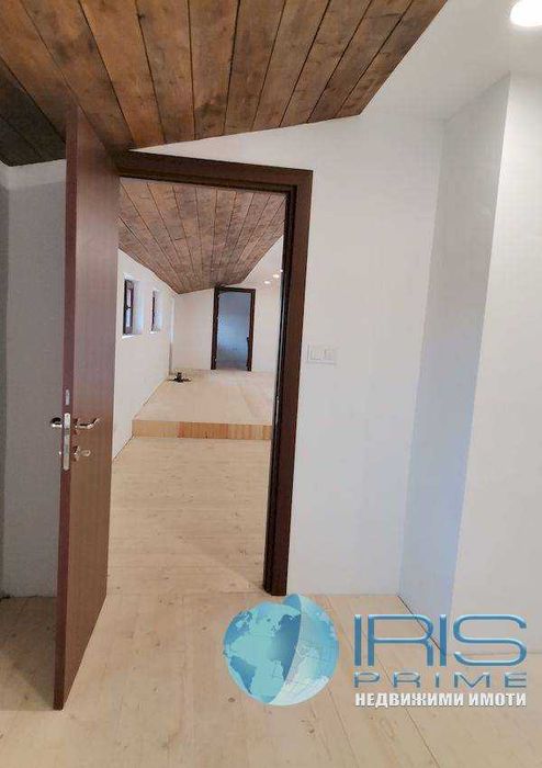 Продава се Къща в с. Осмар, Област Шумен - 226 кв.м за 553 €/кв.м - Снимка #13