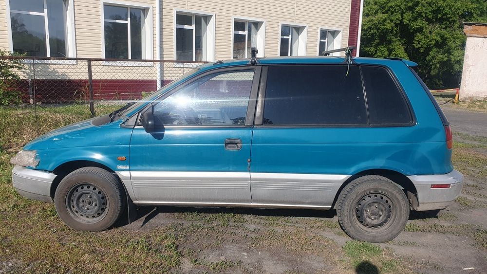 Mitsubishi space runner