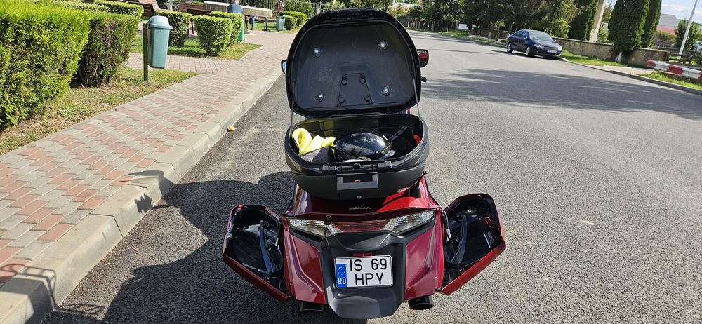 Honda goldwing bagger F6b
