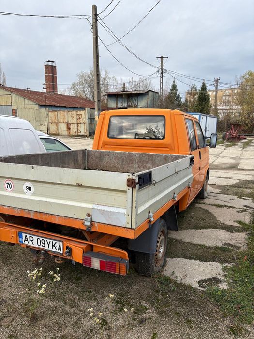 Vand doua autoturisme VOLSWAGEN TRANSPORTER