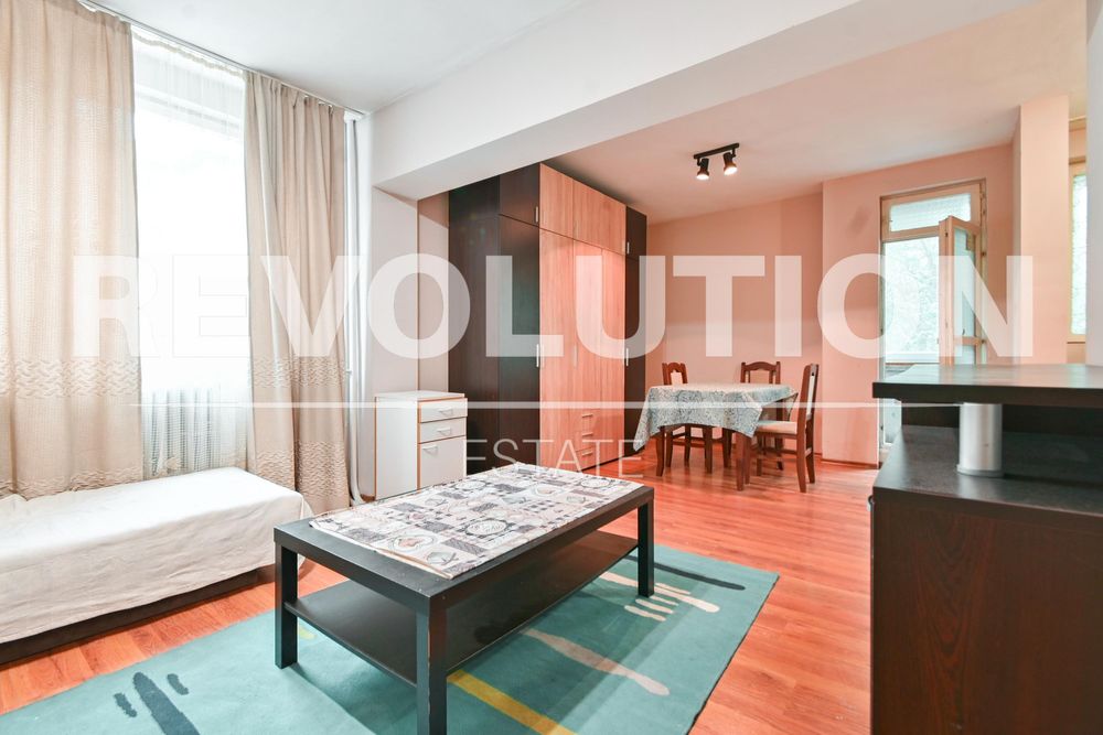 Дава се под наем Тристаен апартамент в София, Медицинска академия - 70 кв.м за 661.98 € - Снимка #2