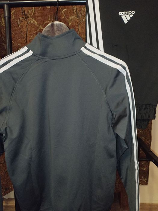 Спортен екип на Adidas