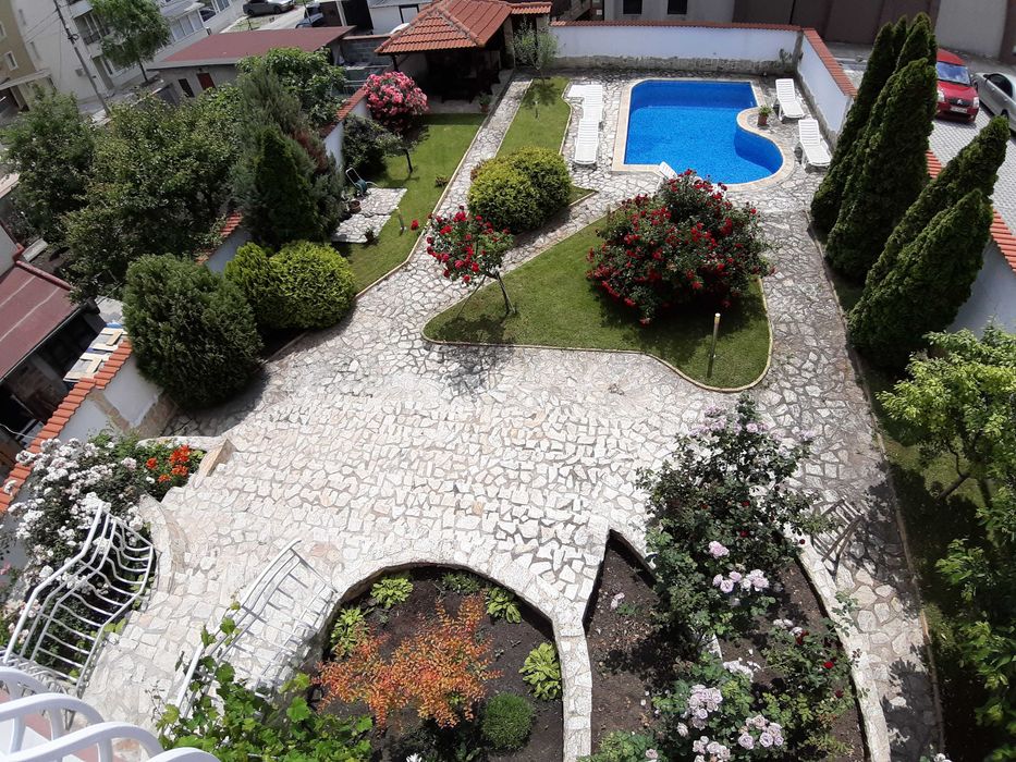 Продава се Къща в Бургас, Сарафово - 603 кв.м за 1991 €/кв.м - Снимка #14