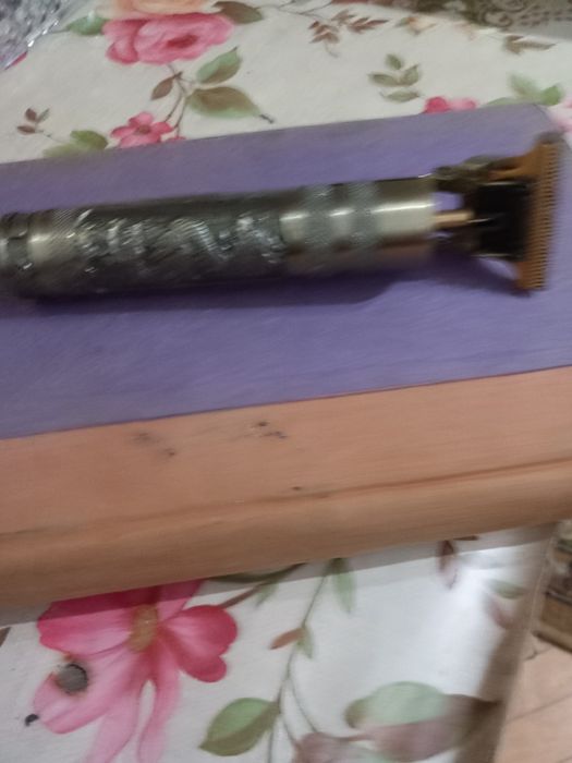 Vând aparat de bărbierit pe baterie în stare perfecta