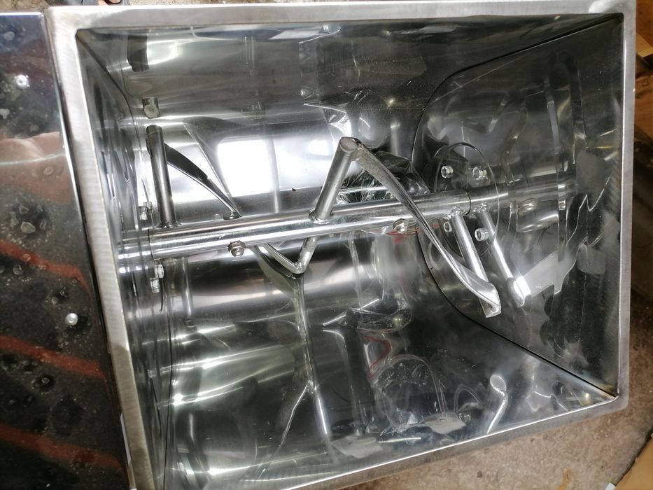 Електрическа бъркалка за кайма 15кг.и 25кг. месобъркачка ,тестомесачка