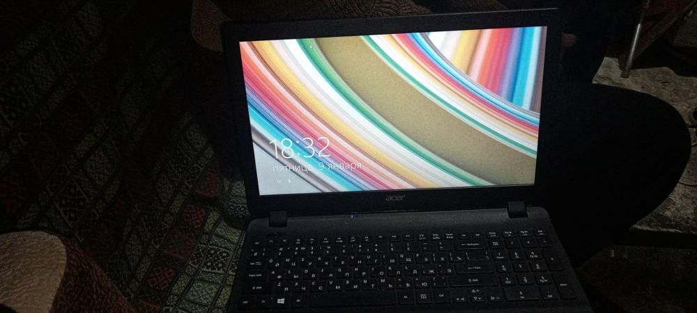 Продаю ноутбук Асер.