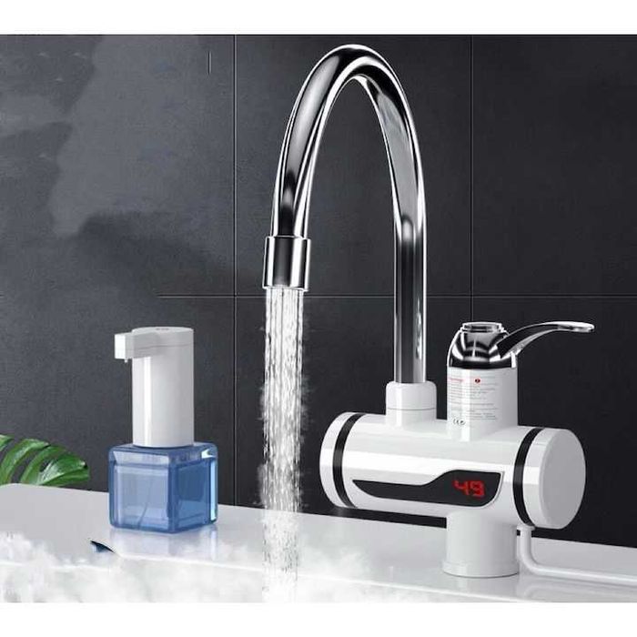 Robinet Instant de Apa Calda,  Putere 3000W, Montare pe Chiuveta