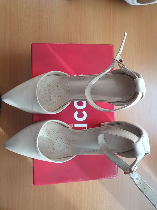 Pantofi dama crem