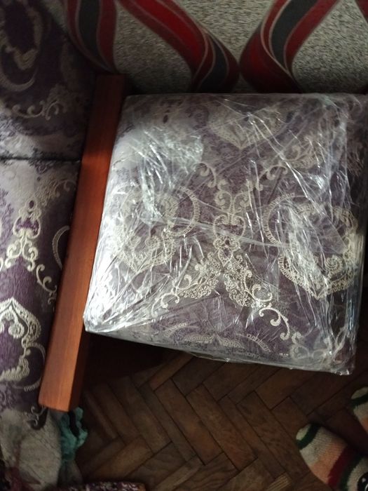 Продам угловой диван кухонный