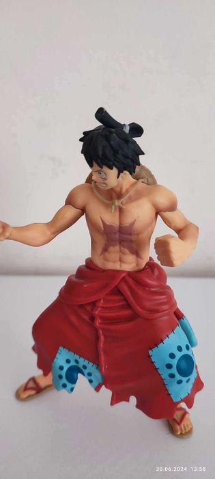 Фигурки One Piece (Luffy) и Dragon Ball Z (Goku)