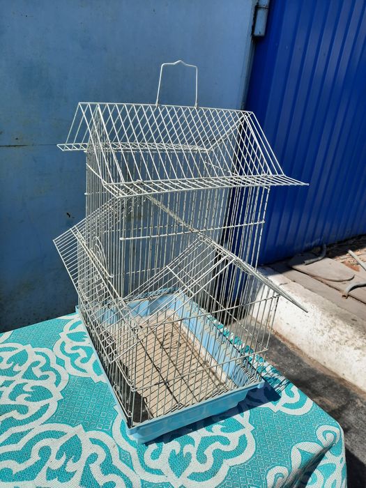 Клетка для попугая.