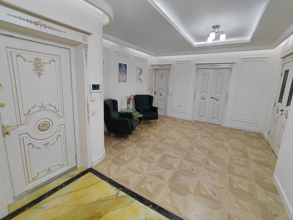 Продается 6-ти комн.квартира