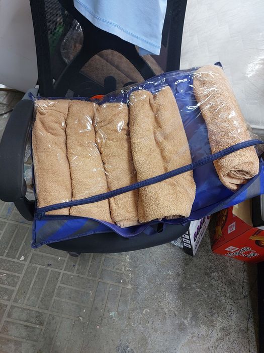 Продам подушку и полотенце