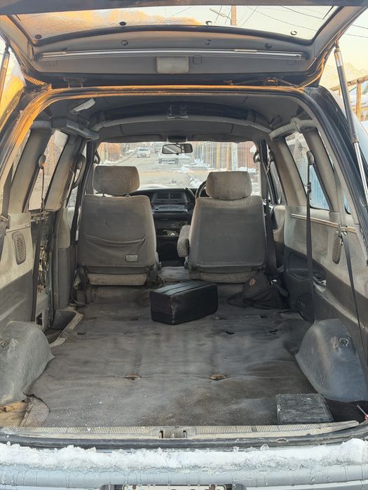 Тойота естима лусида