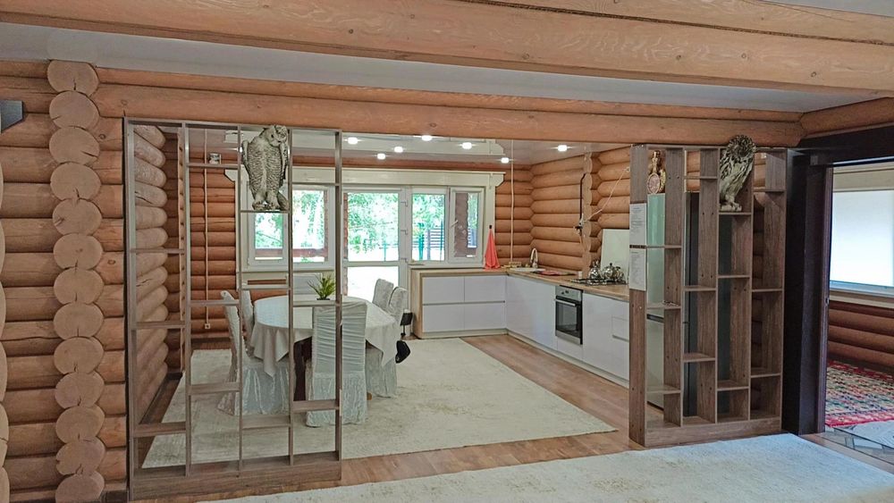 Коттедж в основном бору