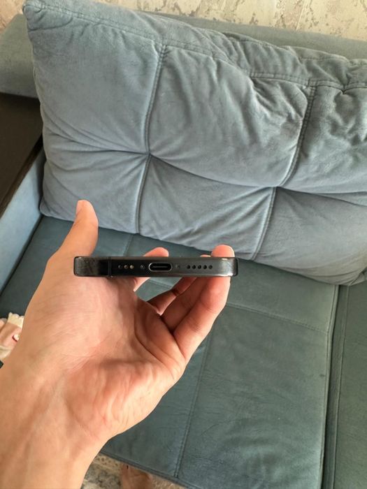 Продаю Iphone 15 pro
