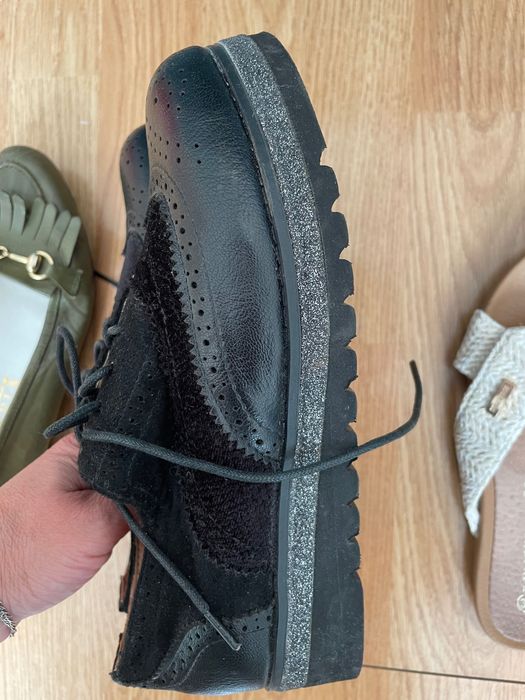 Три чифта дамски обувки за 8 лв.