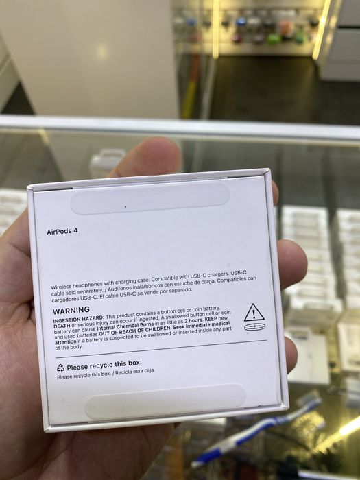 продам AirPods 4