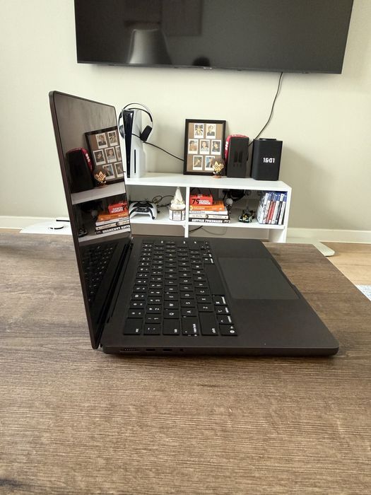 Macbook pro 14 m5