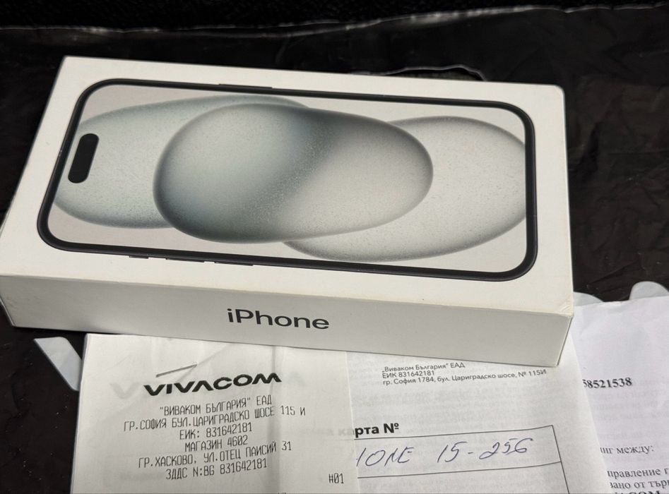 КАТО НОВ 256GB iPhone 15 Vivacom Гаранция 2025 Black