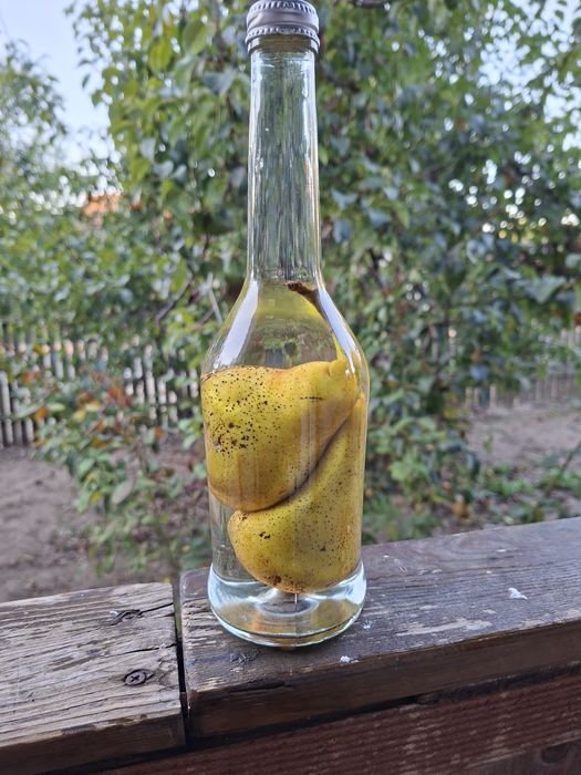 Sticla cu para înăuntru