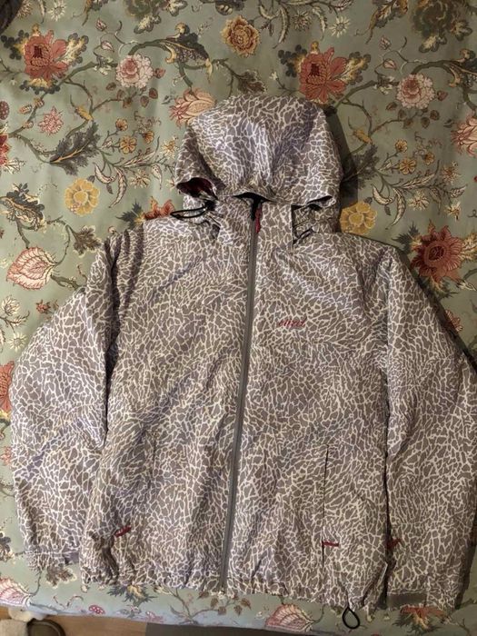 Женско ски яке бяло