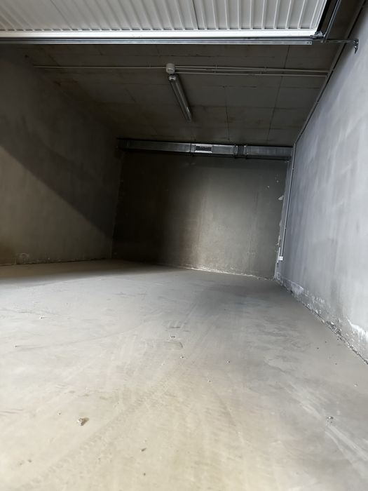 Дава се под наем Гараж / Паркомясто в София, Малинова долина - 20 кв.м за 117.3 € - Снимка #1