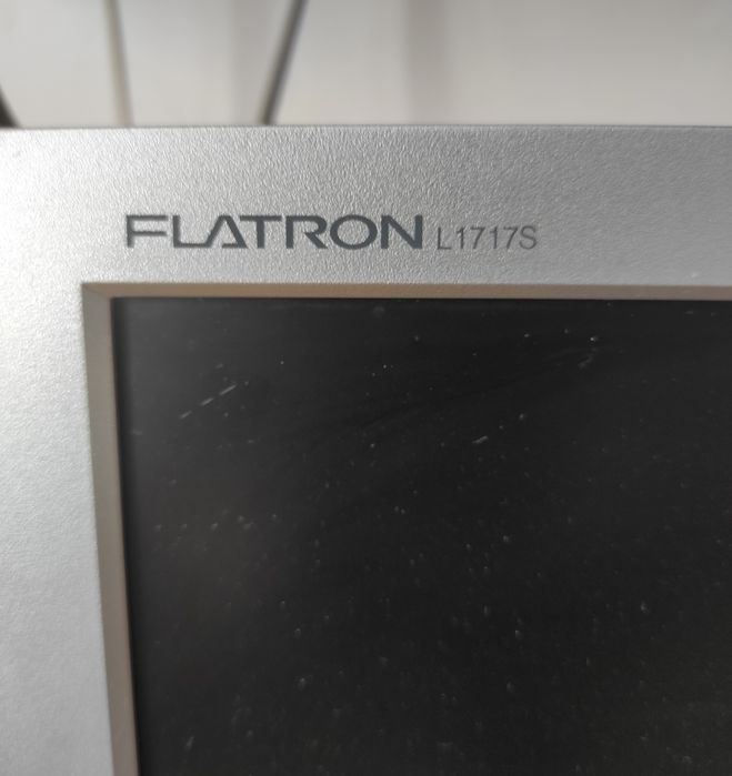 Монитор LG L1717S