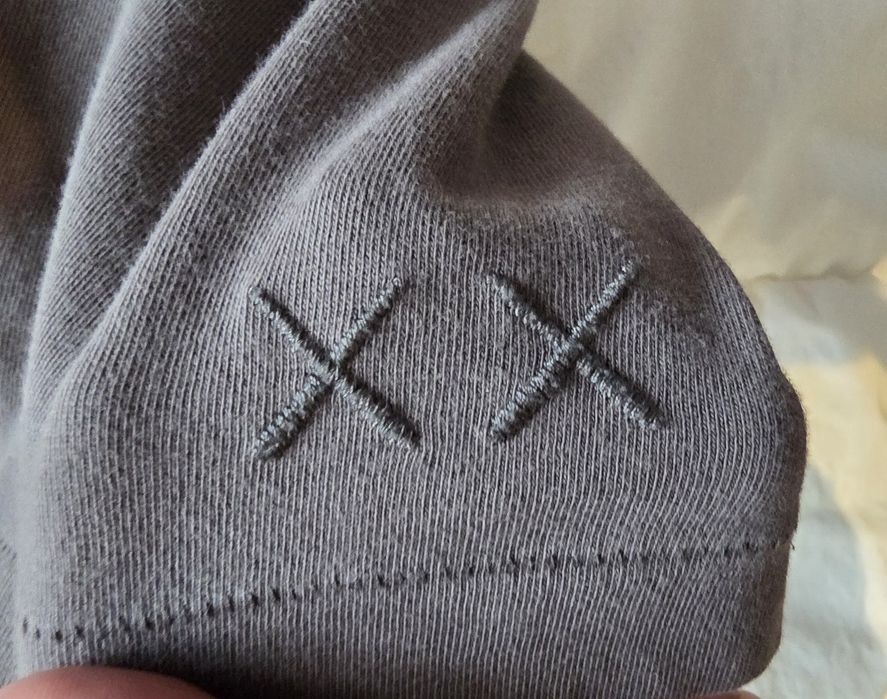 Kaws Uniqlo тениска