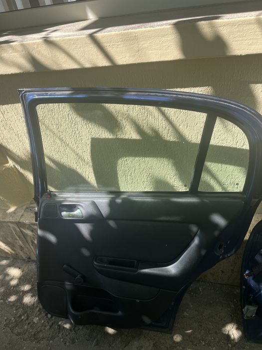 Vand usi opel astra g sedan!