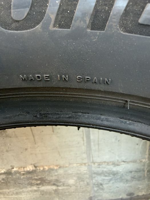 Продавам 4 броя зимни гуми 225, 60,18 Bridgestone BLIAZAK 05