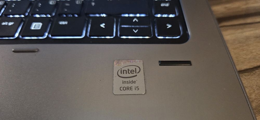 Продавам HP Elitbook 840