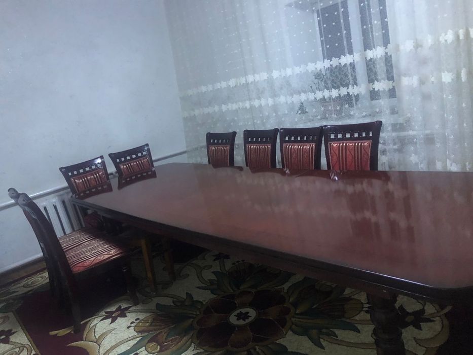 Продам стол со стульями 12 шт