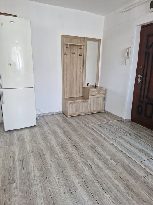 Apartamen 3 camere de închiriat, zonă Centrală